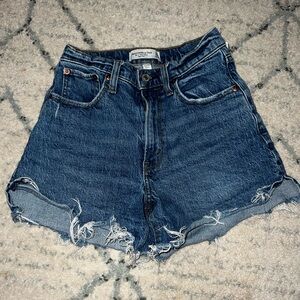Size 24 00 women’s Abercrombie & Fitch Curve Love High Rise 4" Mom Short